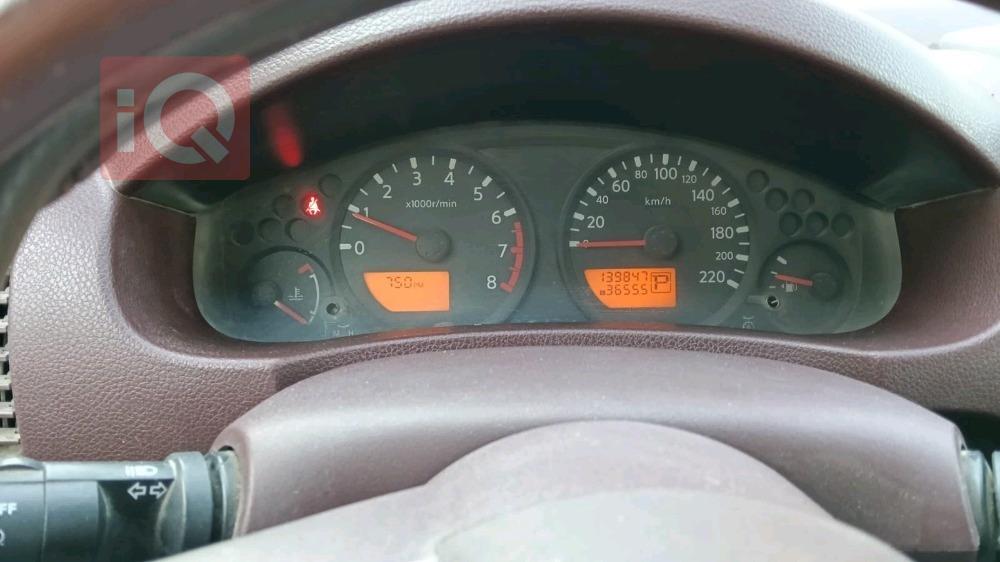 نيسان نافارا